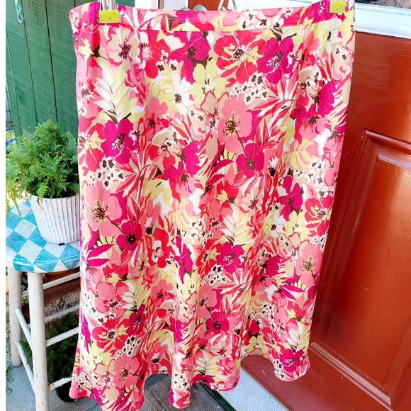 Vintage Jacklyn Smith Pink Yellow Flowy Floral Bias Cut side Zip Midi Skirt - Picture 3 of 9